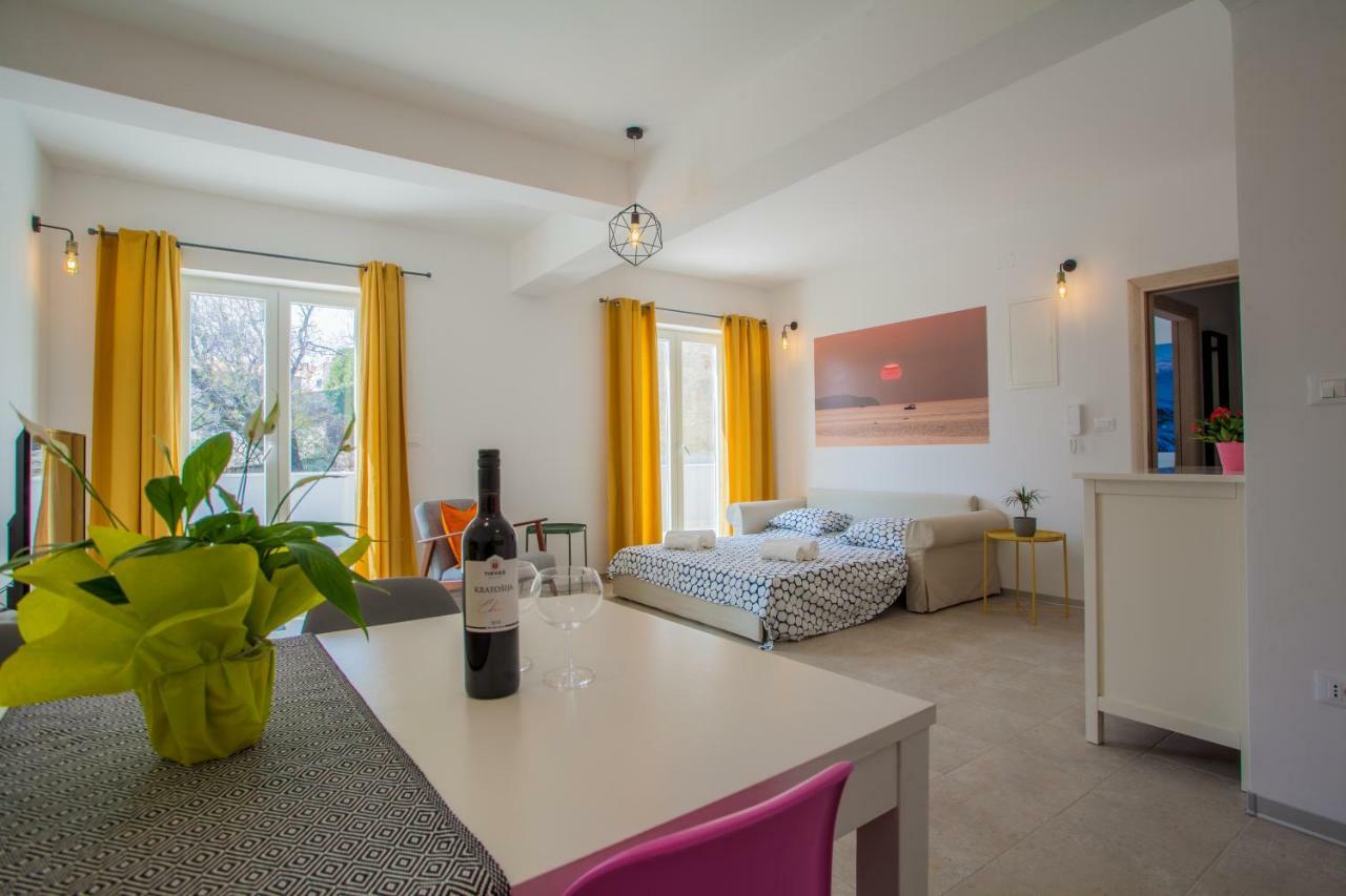 קרס Apartment Garden Breeze מראה חיצוני תמונה