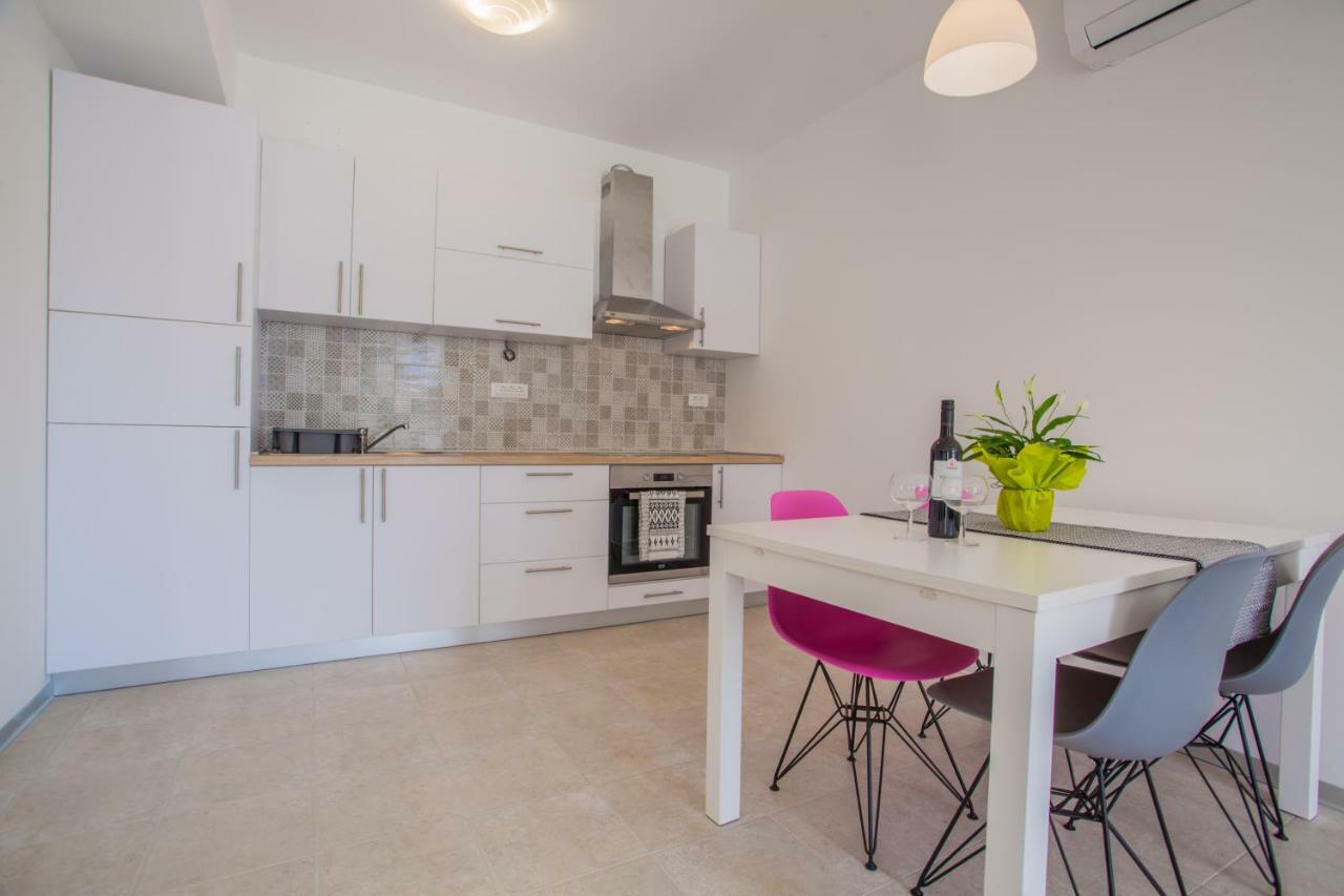 קרס Apartment Garden Breeze מראה חיצוני תמונה