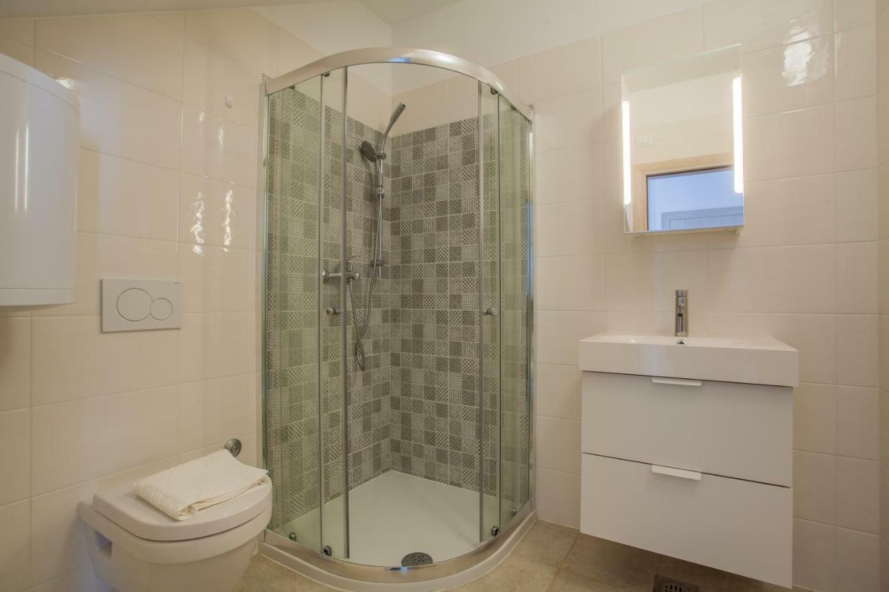 קרס Apartment Garden Breeze מראה חיצוני תמונה