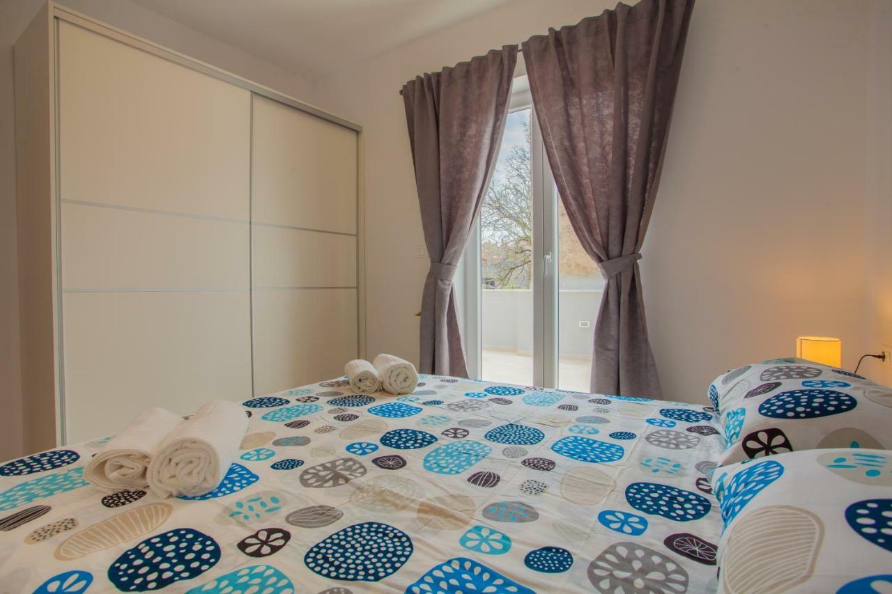 קרס Apartment Garden Breeze מראה חיצוני תמונה